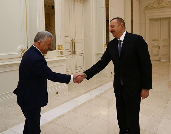bakan-arslan,-cumhurbaskani-aliyev-ile-bir-araya-geldi-(1).jpg