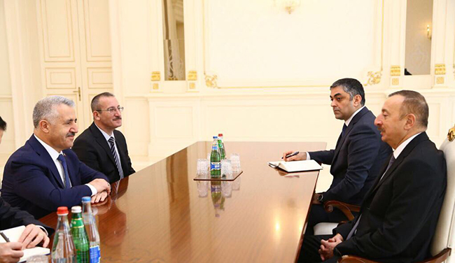 bakan-arslan,-cumhurbaskani-aliyev-ile-bir-araya-geldi-(2).jpg