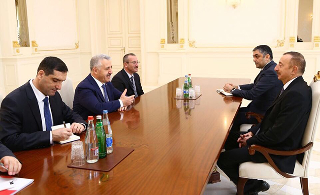 bakan-arslan,-cumhurbaskani-aliyev-ile-bir-araya-geldi-(3).jpg