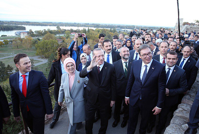 bakan-arslan,-cumhurbaskani-erdogan-ile-birlikte-simit-sarayini-ziyaret-etti-(4).jpg