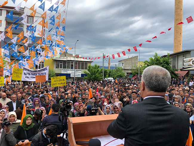 bakan-arslan,-kagizman’dan-muharrem-ince’ye-gondermede-bulundu-(2).jpg