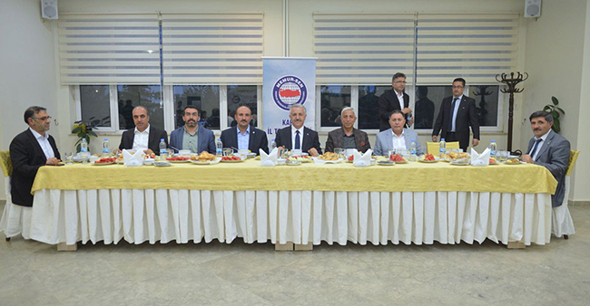 bakan-arslan,-memur-sen-uyeleriyle-iftarda-bulustu-(1).jpg