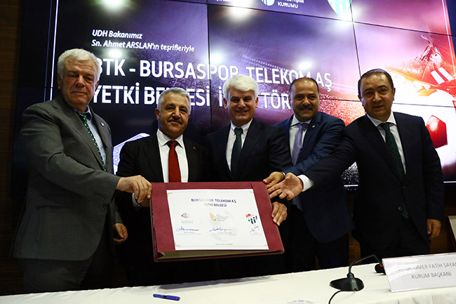 bakan-arslan-516-numarali-blok-artik-bursaspor-taraftarinin-(2).jpg