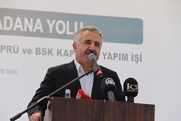 bakan-arslan-ve-elvan-mersinde-acilisa-katildi-(1).jpg