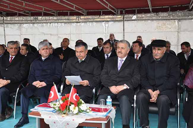 bakan-arslan-ve-yilmaz,-sehit-omer-yekebagci-imam-hatip-ortaokulu’nun-acilisini-yapti-(4).jpg