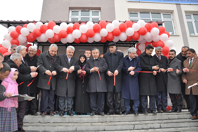 bakan-arslan-ve-yilmaz,-sehit-omer-yekebagci-imam-hatip-ortaokulu’nun-acilisini-yapti-(8).jpg