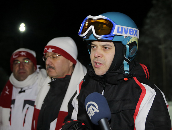bakan-kilic,-kayak-merkezini-kayak-yaparak-test-etti!-(5).jpg