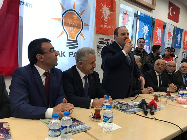 bakan-varank,-sarikamis-ak-parti-skm’de-partililerle-bulustu--(1).jpg