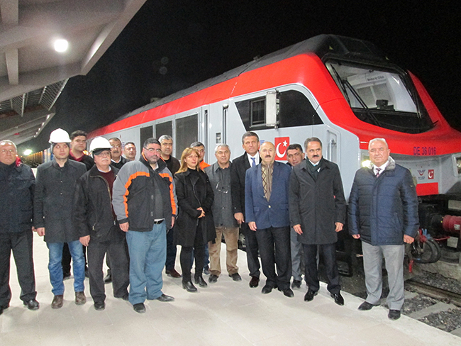 baku’den-yola-cikan-tren-kars’a-ulasti--(6).jpg