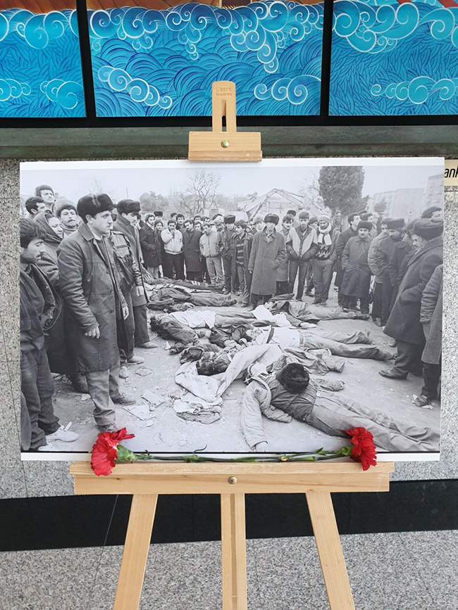 baku-katliami-resim-sergisiyle-tbmmde-anildi-(4).jpg