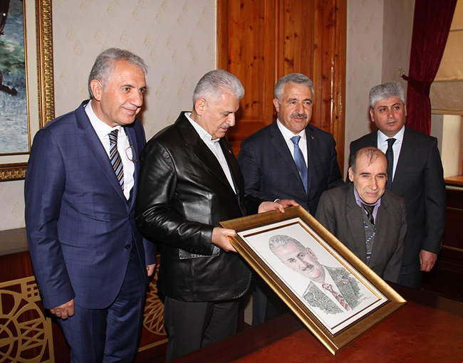 basbakan-binali-yildirim’a-karsta-sevgi-seli-(7).jpg