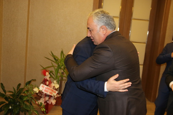 baskanlardan,-baskana-tebrik!-(2).jpg