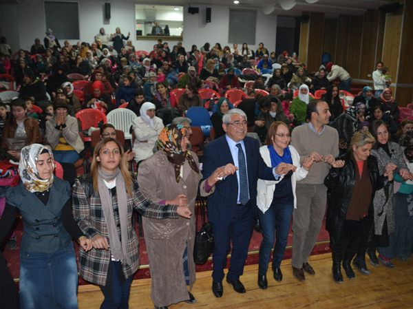 belediyeden-kadinlara-konser!-(3).jpg