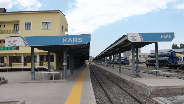 bombali-saldirinin-ardindan-kars’a-tren-seferleri-iptal-edildi-(1).jpg