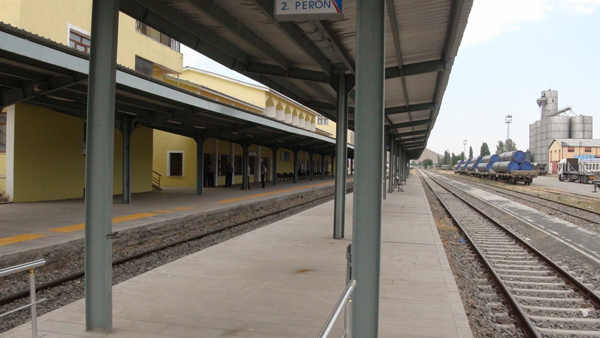 bombali-saldirinin-ardindan-kars’a-tren-seferleri-iptal-edildi-(4).jpg