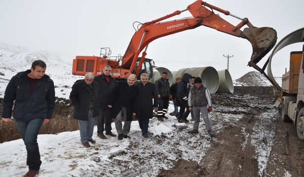 bu-borudan-saniyede-18,5-m3-(ton)-su-akacak-(2).jpg