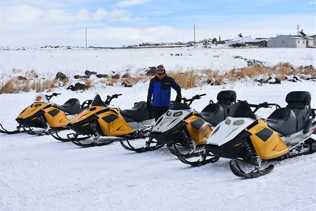 buz-tutan-cildir-golunde-kar-motorlariyla-gezinti-imkani-(8).jpg