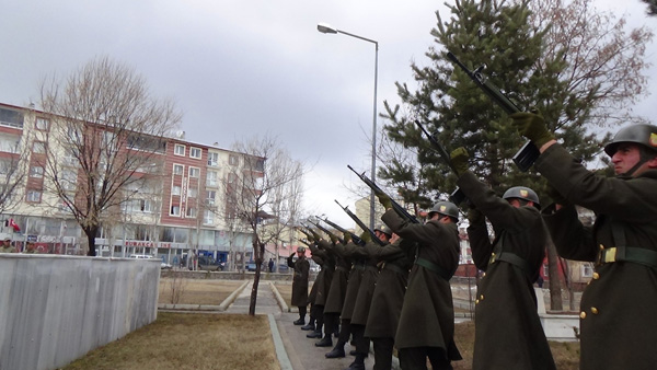 canakkale-sehitleri-karsta-anildi!-(2).jpg