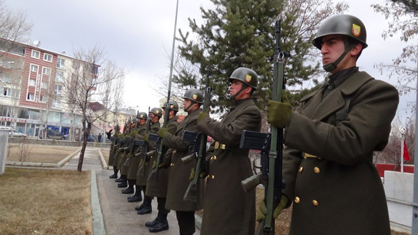 canakkale-sehitleri-karsta-anildi!-(6).jpg