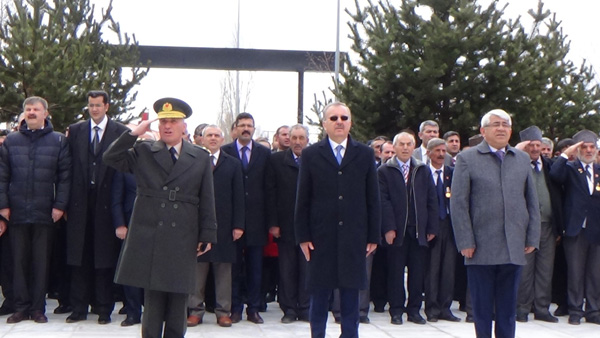 canakkale-sehitleri-karsta-anildi!-(8).jpg