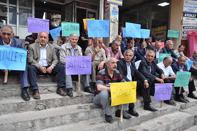 chp’liler,-kars’ta-adalet’i-dusunmek-icin-durdu-(3).jpg