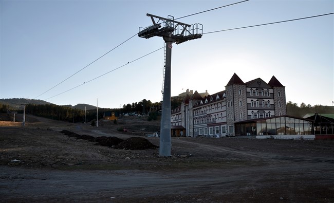 cibiltepe-kayak-merkezi-yeni-sezona-hazirlaniyor-(10)-001.jpg