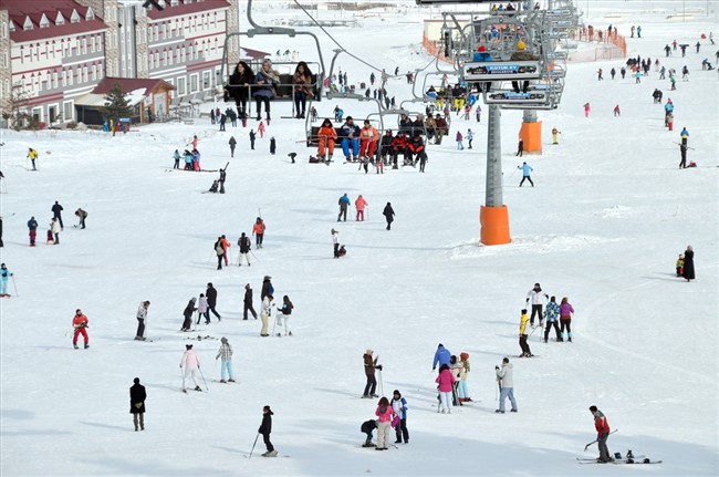 cibiltepe-kayak-merkezinde-yariyil-tatili-yogunlugu-(11).jpg