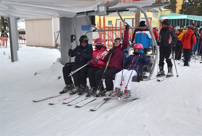 cibiltepe-kayak-merkezinde-yariyil-tatili-yogunlugu-(15).jpg