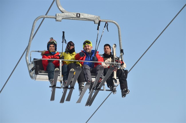 cibiltepe-kayak-merkezinde-yariyil-tatili-yogunlugu-(2).jpg