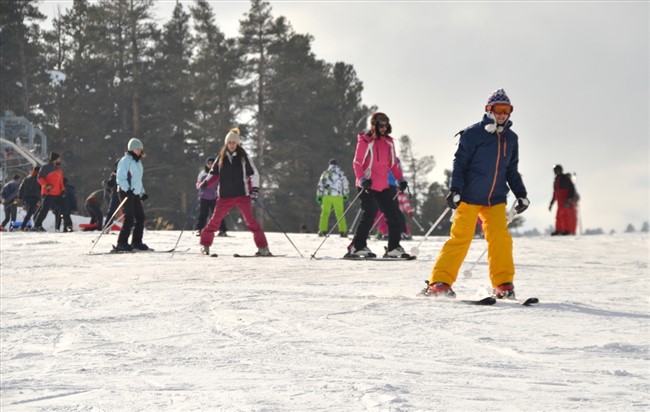 cibiltepe-kayak-merkezinde-yariyil-tatili-yogunlugu-(7).jpg