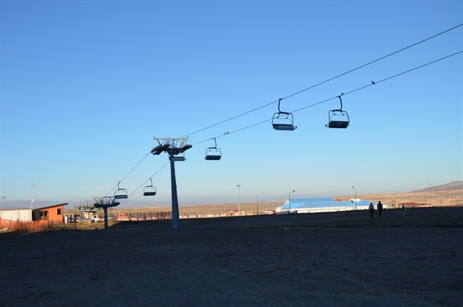 cibiltepe-kayak-merkezinin-modern-telesiyeji-sezona-hazir-(11).jpg
