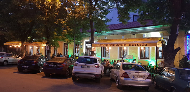 cihangirzade-konagi-cafe--ve-restaurant-musterilerini-bekliyo.jpg