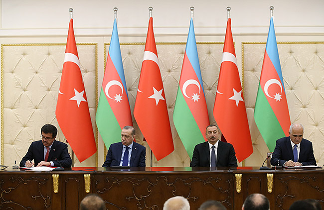 cumhurbaskani-erdogan-“tum-alanlarda-turkiye-azerbaycan-dayanismasi-guclenerek-devam-ediyor”-(3).jpg