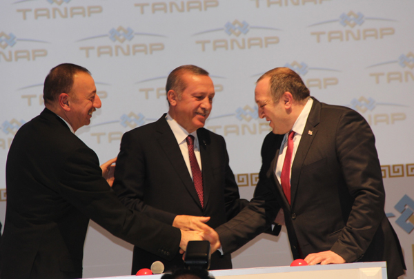 cumhurbaskani-erdogan-tanap-barisa-hizmet-edecektir-(3).jpg