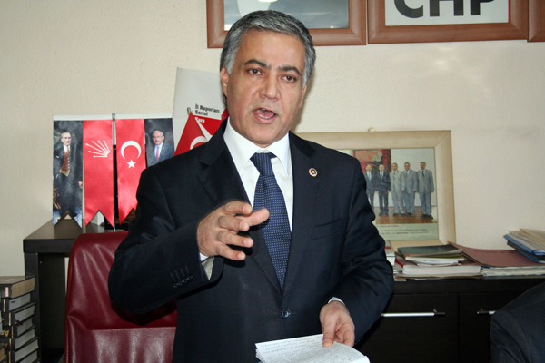 cumhuriyet-halk-partisi-(chp)-istanbul-milletvekili-ali-ozgunduz,-kars'tan-2015-genel-secimlerinin-startini-verdiklerini-belirtti.--(2).jpg