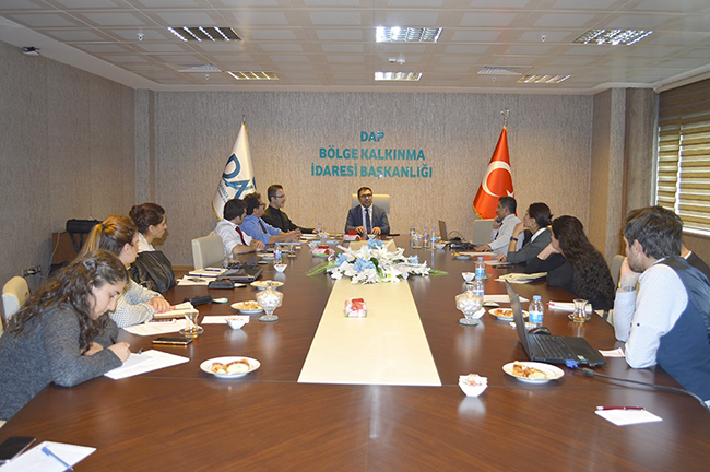 dap-idaresi,-kalkinma-ajanslariyla-‘sosyal-projeleri’-istisare-etti-(1).jpg