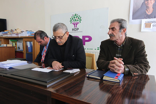 dbp-belediye-meclis-uyeleri,-hdp-kars-il-baskanligi’nda-aciklama-yapti-(1).jpg