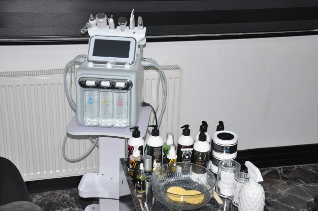 deluxe-vip-guzellik-merkezi’nin-kars-subesi-acildi-(5)-001.jpg