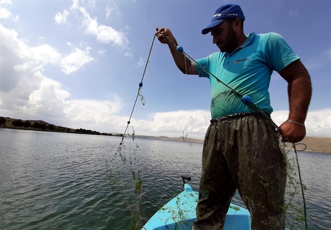 denizsiz-kentlerin-balikcilari-av-mesaisinde-(5).jpg