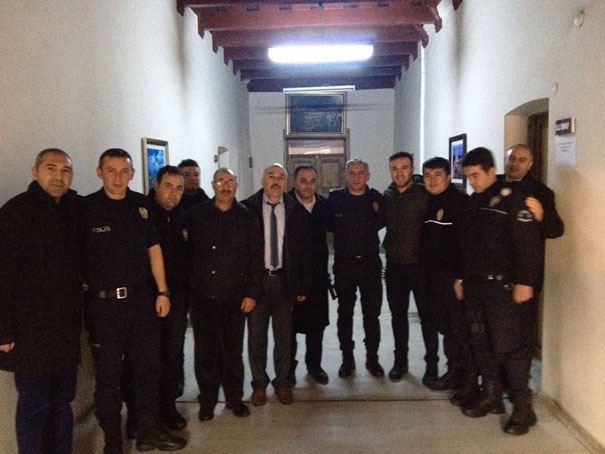 egitim-bir-sen-universite-subesi’nden-emniyete-moral-ziyareti-(3).jpg