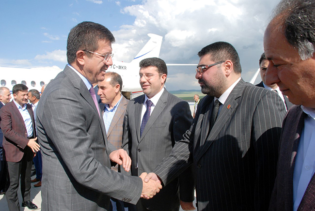 ekonomi-bakani-nihat-zeybekci-kars’ta-(9).jpg