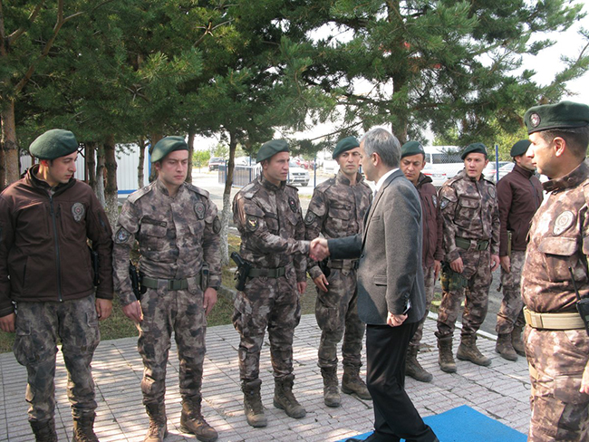 emniyet-muduru-bitirik,-ozel-harekat-sube-mudurlugunu-ziyaret-etti-(1).jpg