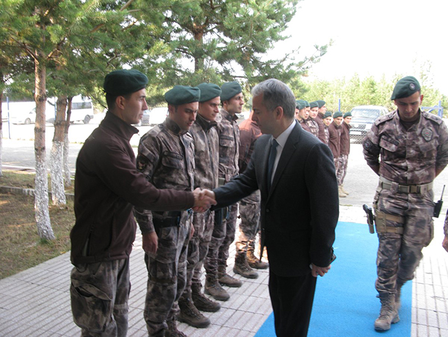 emniyet-muduru-bitirik,-ozel-harekat-sube-mudurlugunu-ziyaret-etti-(2).jpg