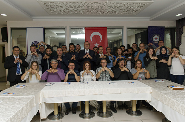 emniyet-personeline-isaret-dili-egitimi-basladi-(5).jpg