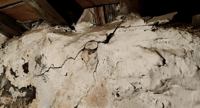 ermenistan’daki-deprem-nedeniyle-kars’ta-bazi-evler-hasar-gordu-(2).jpg