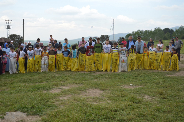 geleneksel-yilsonu-okul-aile-piknigi-yapildi-(14).jpg