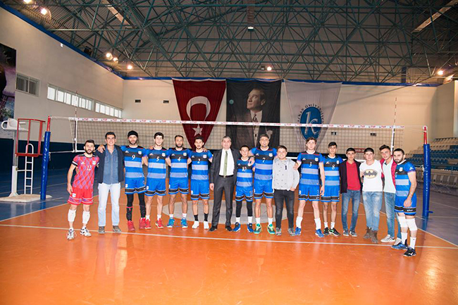 genc-kafkars-evinde-maglup-oldu!-(1).jpg