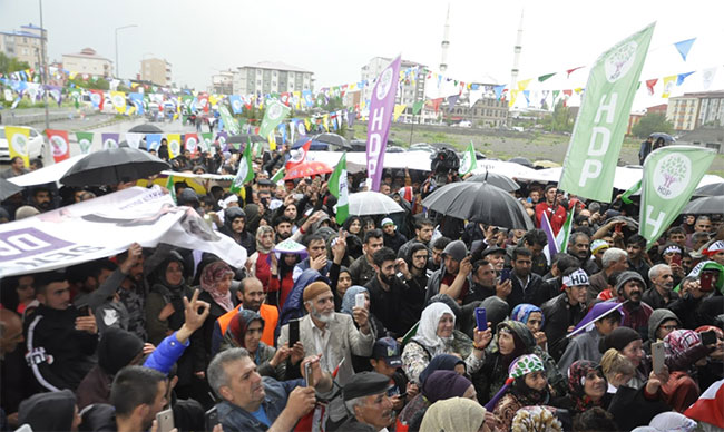 hdp-es-genel-baskani-buldan,-kars’ta-konustu-(1).jpg