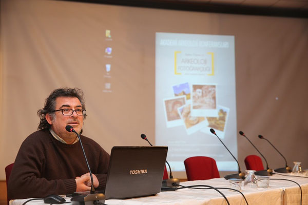 igdir’da-“akademi-arkeoloji”-konulu-konferans-(2).jpg