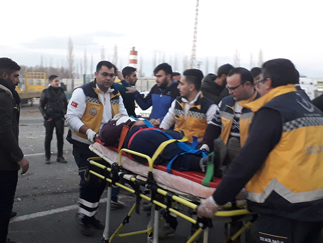 igdir’da-trafik-kazasi-2-olu-1-yarali-(2).jpg